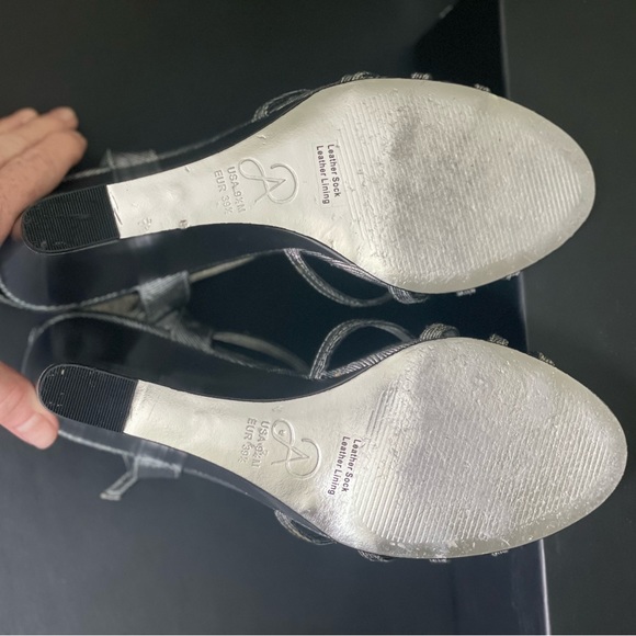 Adrianna Papell heels - Picture 10 of 10